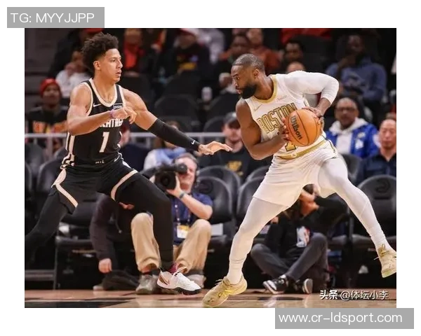 杰伦布朗表现低迷14投6中仅得12分5助攻失误5次正负值惨淡并列最低 杰伦布朗表现低迷14投6中仅得12分5助攻失误5次正负值惨淡并列最低