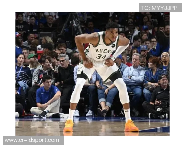 字母哥赛季场均123个两分球的历史意义及三分线前后的影响分析 字母哥赛季场均123个两分球的历史意义及三分线前后的影响分析