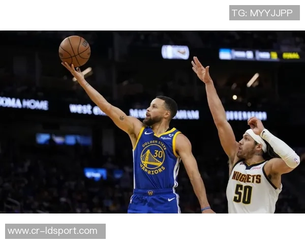 戈登称赞库里超难三分将比赛拖入加时展现真正的斯蒂芬风采