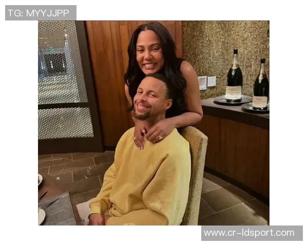 夸梅直言阿耶莎因库里成名而嫉妒赞助也难以改变现状