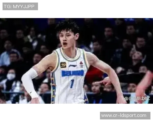 曾凡博半场替补表现抢眼3分6秒内完成1次抢断与2次犯规