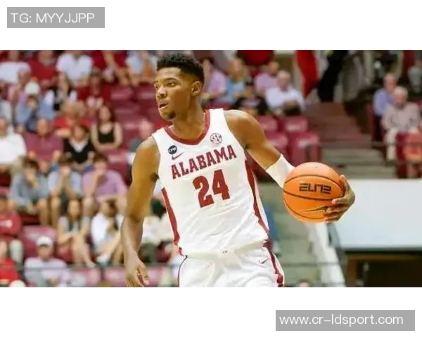 米勒全能表现闪耀赛场25分13板6助攻助队取胜