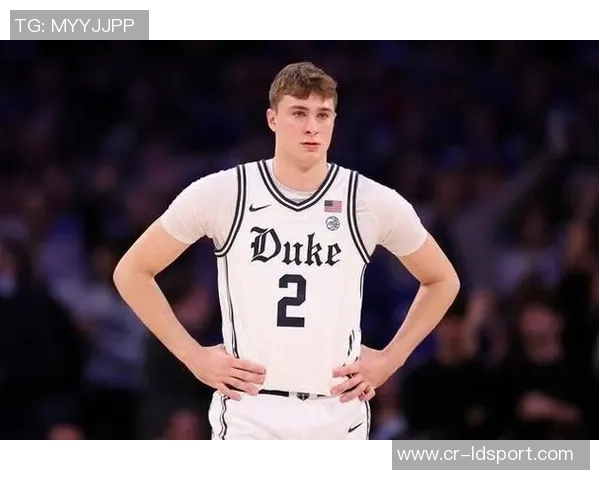 弗拉格18岁达成生涯第200分历史上仅有詹姆斯科比麦迪做到过